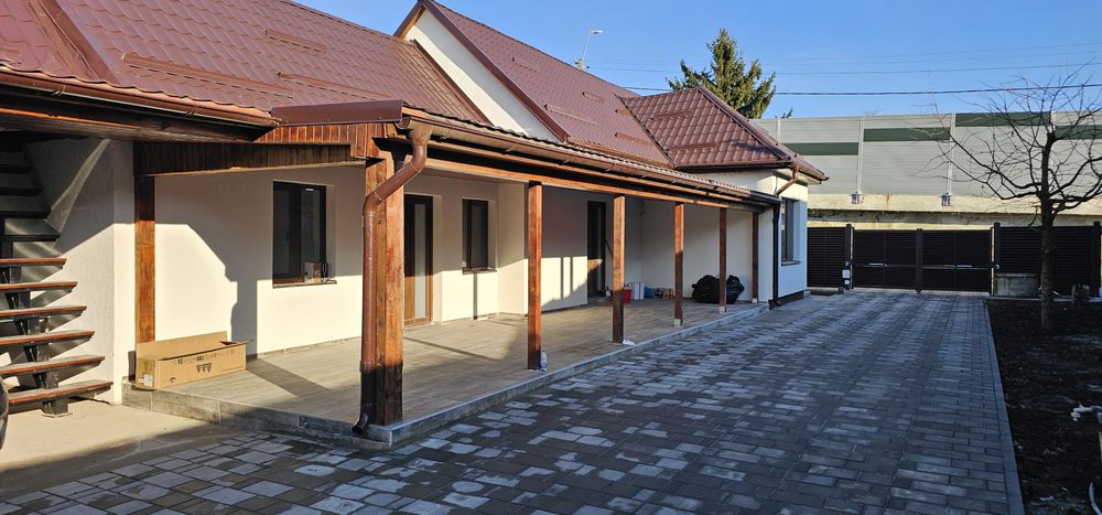 Casa 3 camere mobilata-utilata, teren generos