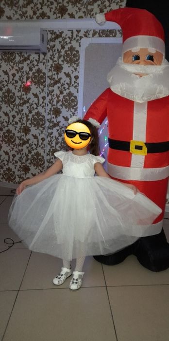 Продам платье детское на 4-5 лет