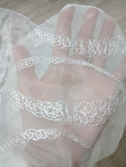 Тюль белая с вышивкой