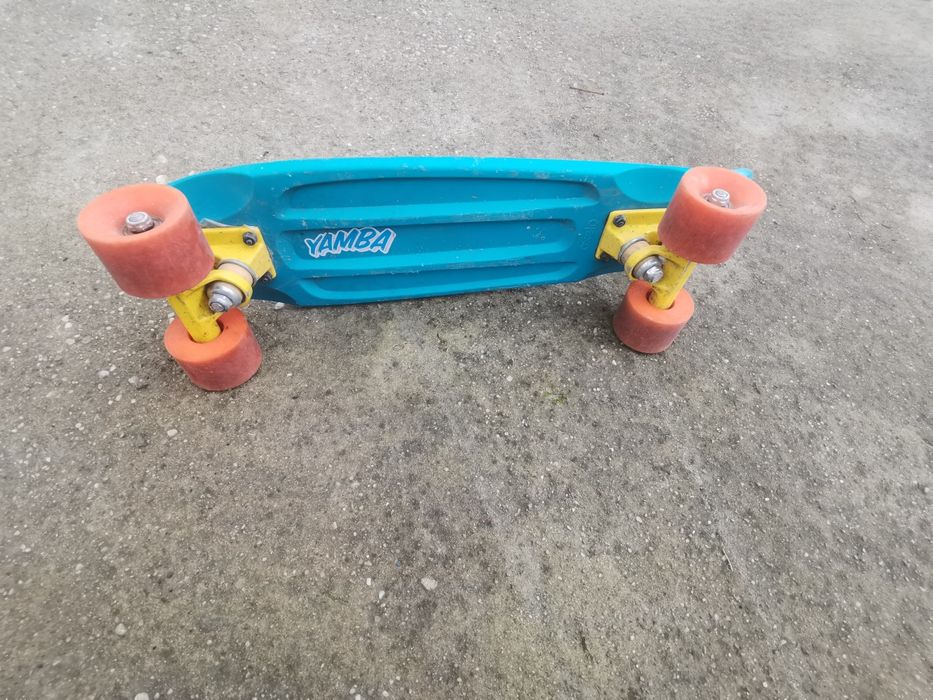 Vând skateboard stare foarte bună
