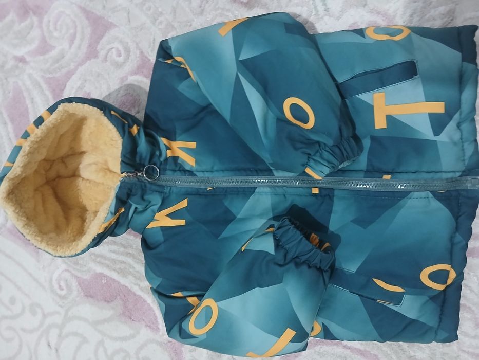 Зимнии куртка детскйй