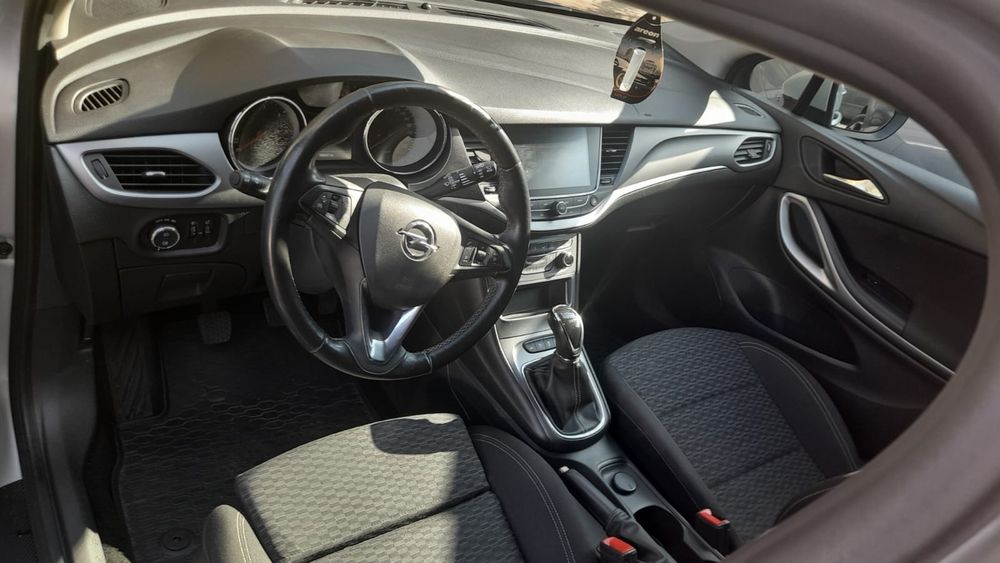 Opel astra k 1.6