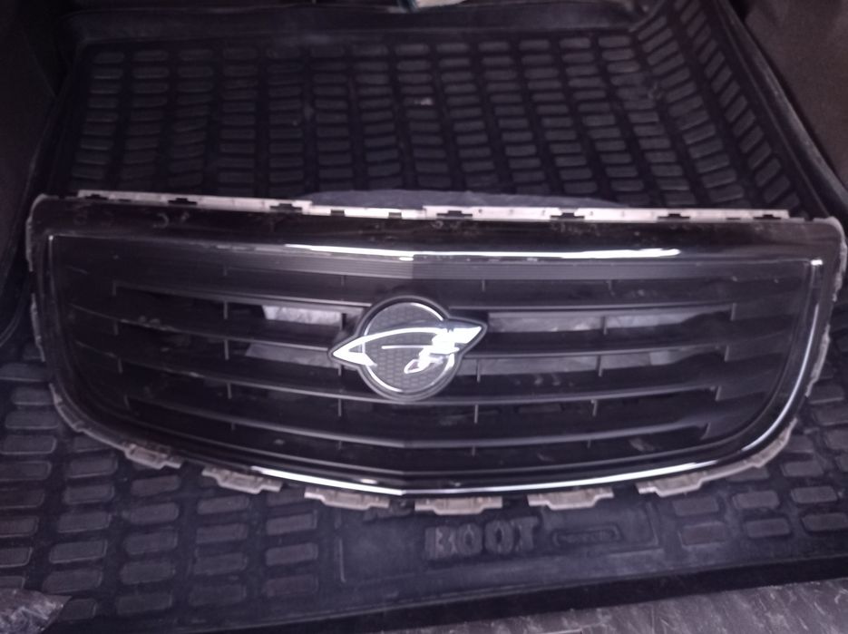 Продам решётка от Равон Р4 Нексия