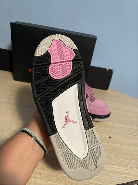 Vand jordan 4 orchid marimea 38