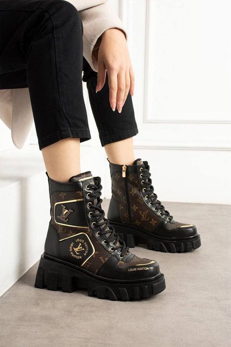 Висок клас дамски боти