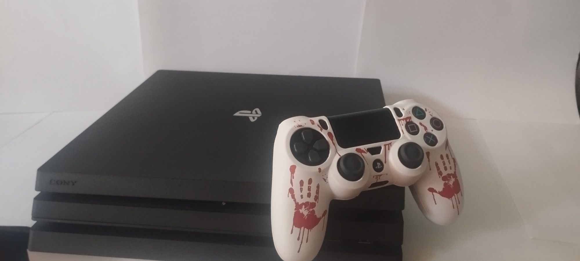 Playstation 4 pro 1ТБ с игри