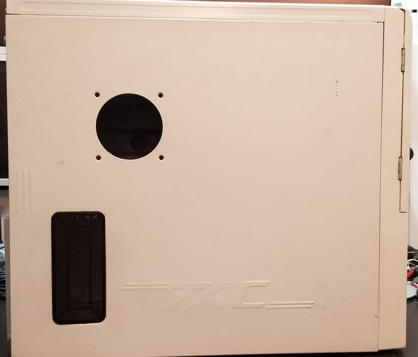 Carcasă PC, bonus sursa si ventilator 8 cm