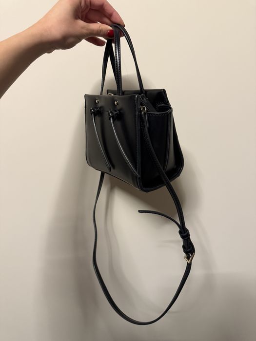 Малка черна чанта Zara