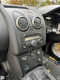 Consola centrala/Radio/cd /Mp3 Nissan Qashqai