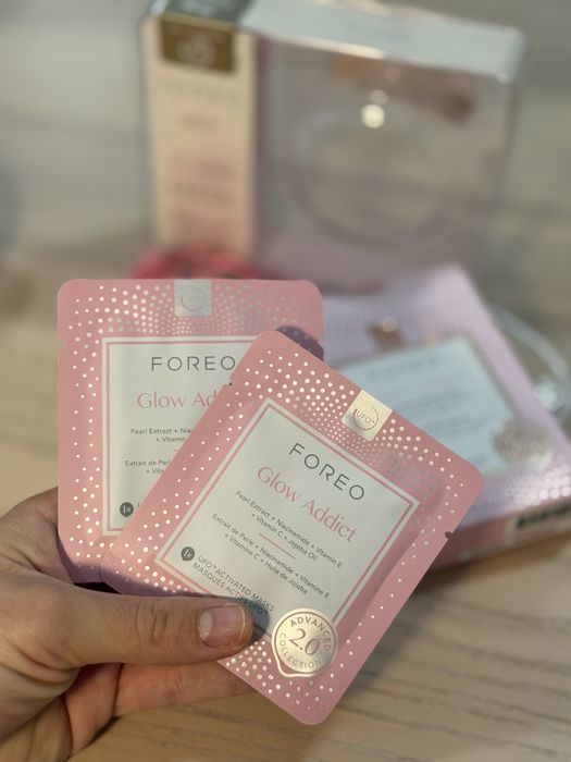 Уред FOREO UFO 2 + подарък - Glow Addict 2.0 маски