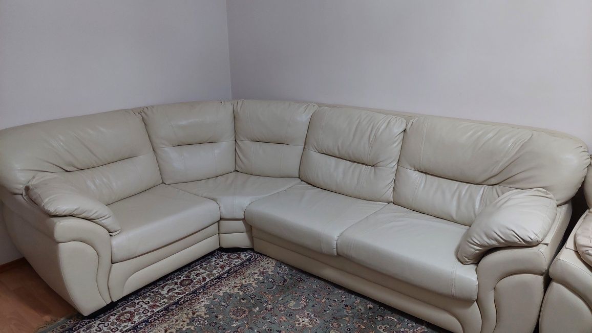 Продаётся срочно диван