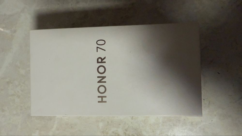 Продам срочно телефон Хонор 70