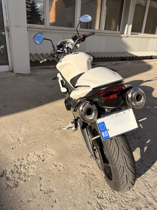 Triumph street triple 675 2010