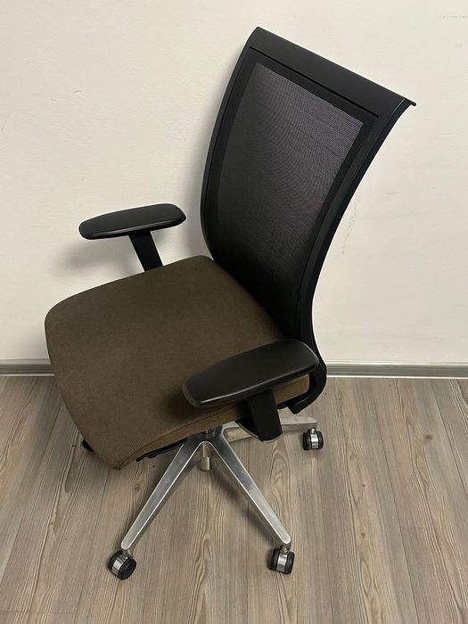 scaun birou ergonomic reglabil cu roti brate Techo premium plasa