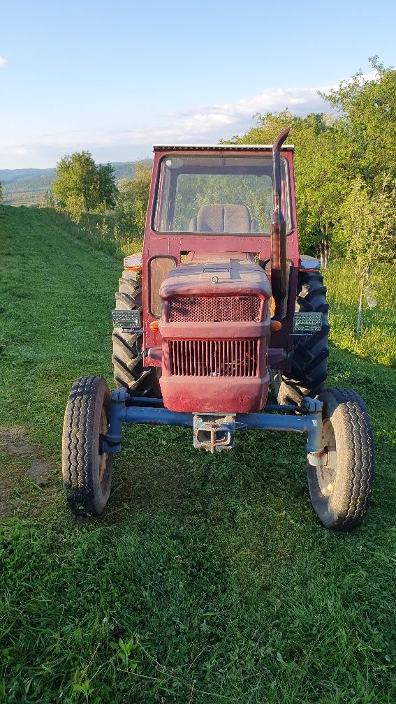 Vand Tractor utb 445