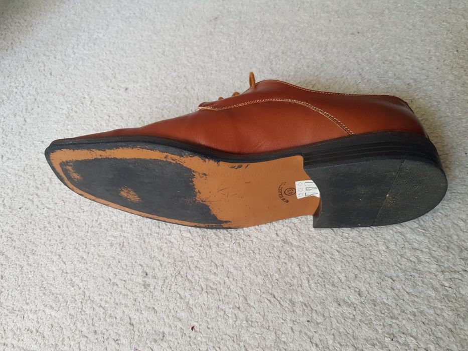 Pantofi bărbătești din piele