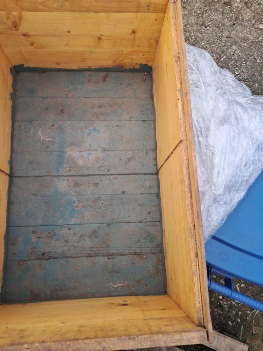 Cutie stupi fara rame si fara capac