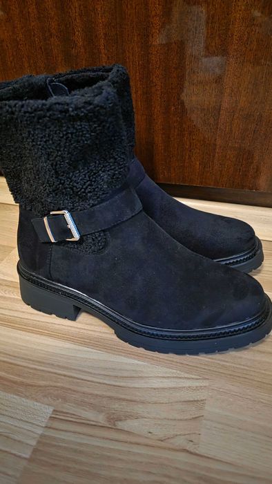 Чисто нови дамски боти