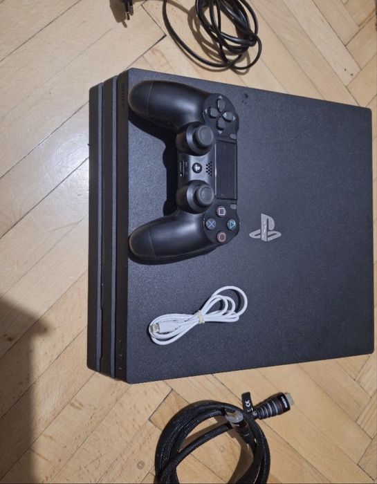Ps 4 pro.    1 tb memorie
