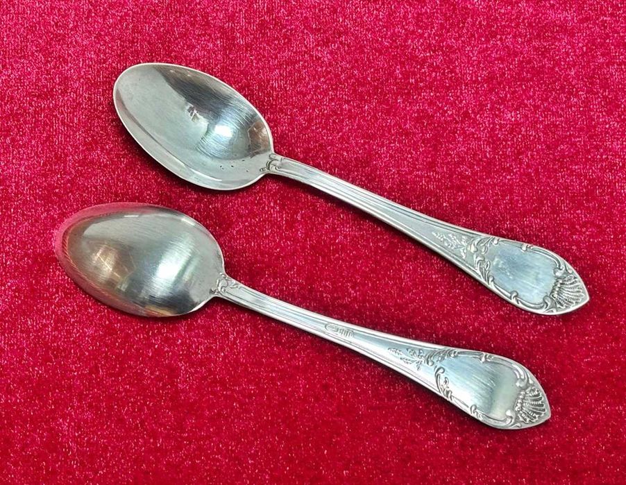 set 6 lingurite + ornament floral din argint in cutie vintage din lemn