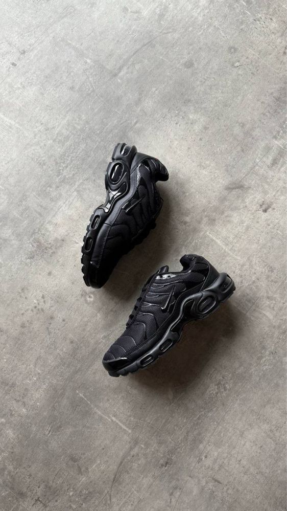 Air Max Plus TN Triple Black