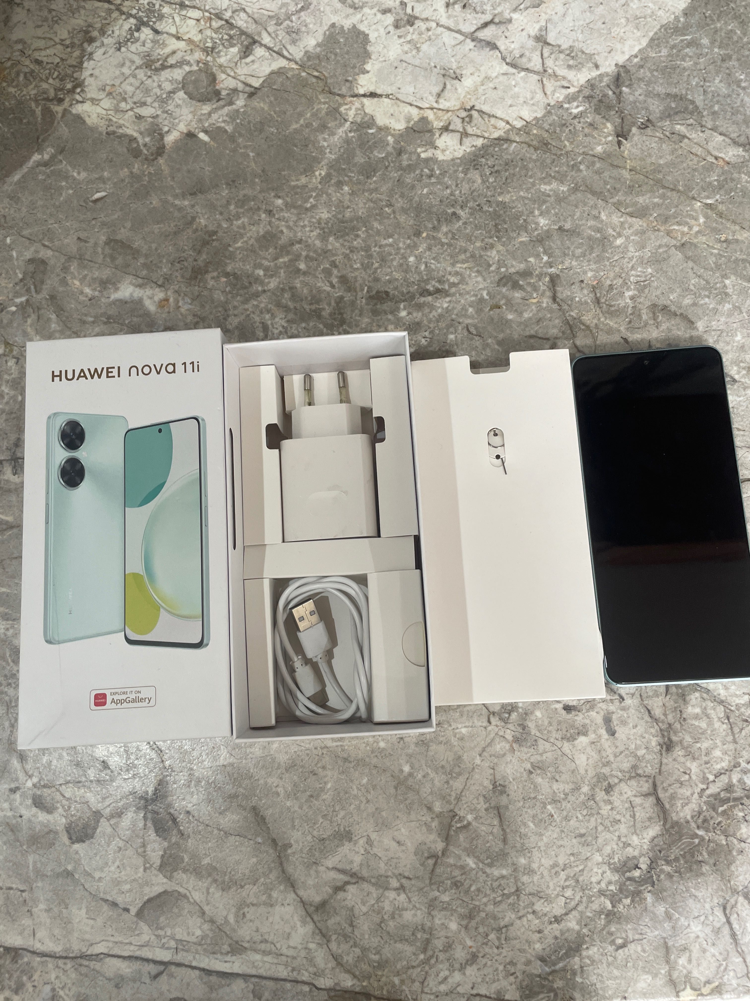 Спешно! Huawei nova 11i 128гб и 8 гб рам ЦЕНАТА Е ТВЪРДА БЕЗ КОМЕНТАР!