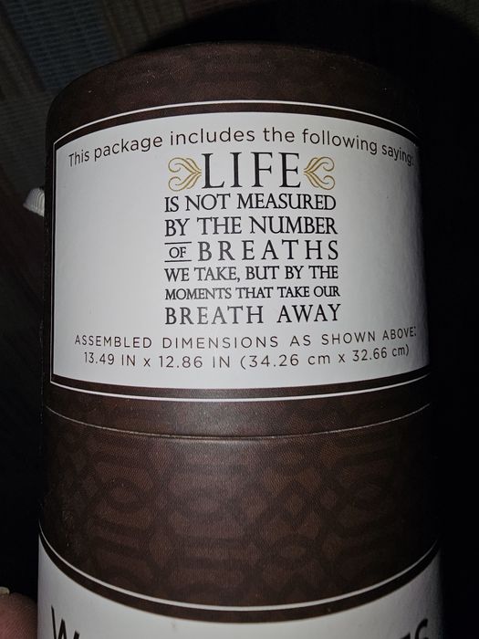 Decoratiune cu adeziv pt perete