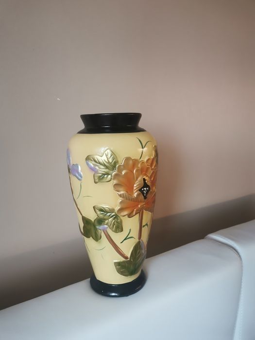 Рисувана керамична ваза