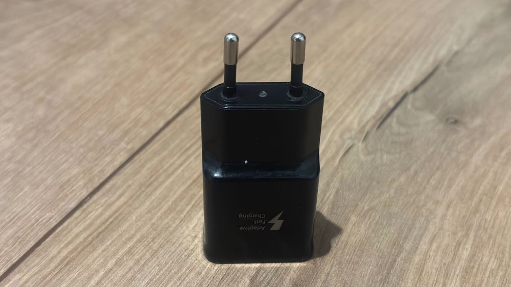 Încărcător USB Samsung EP-TA20EBE – Adaptive Fast Charge, stare bună