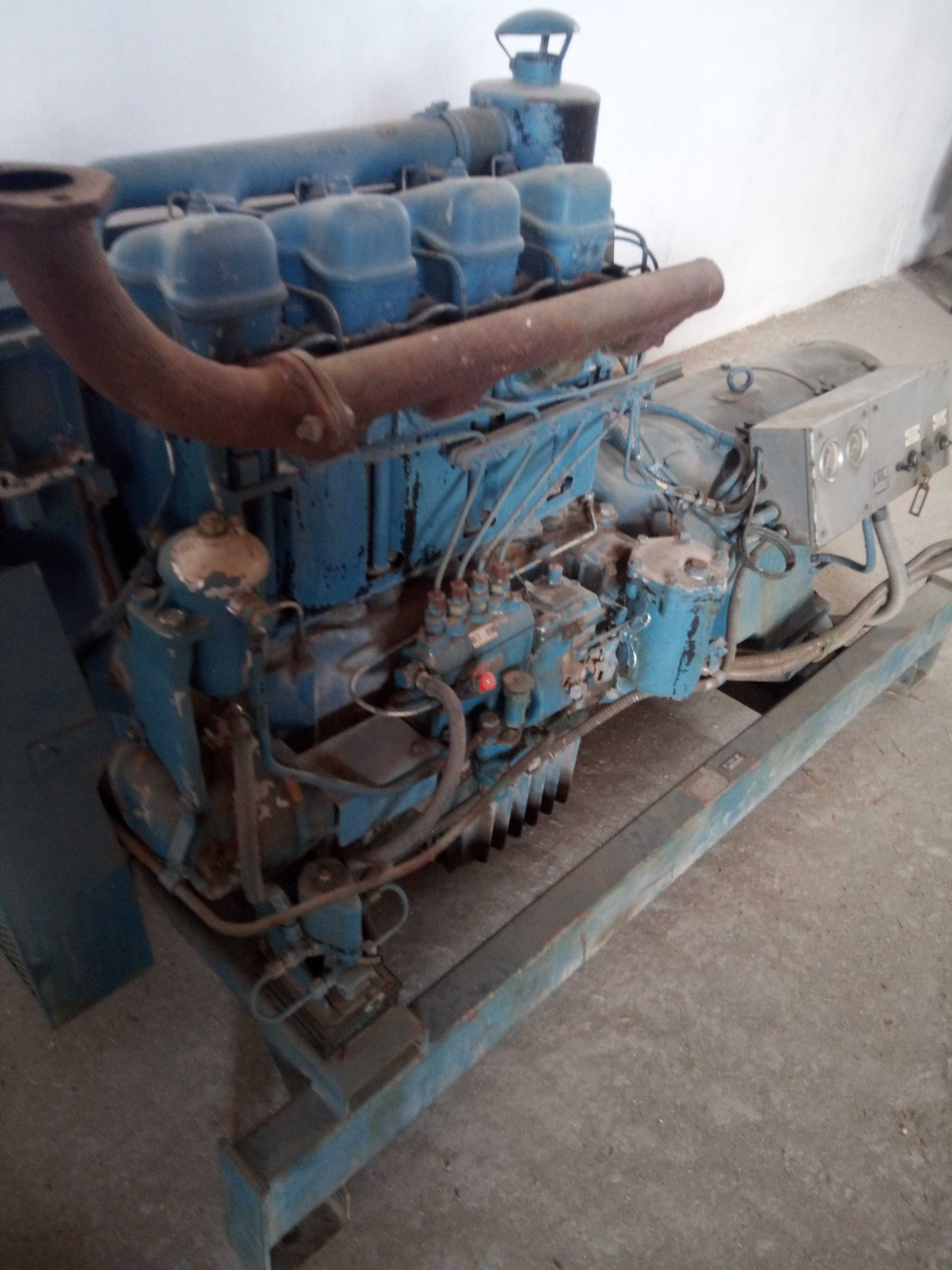 Generator de curent trifazic