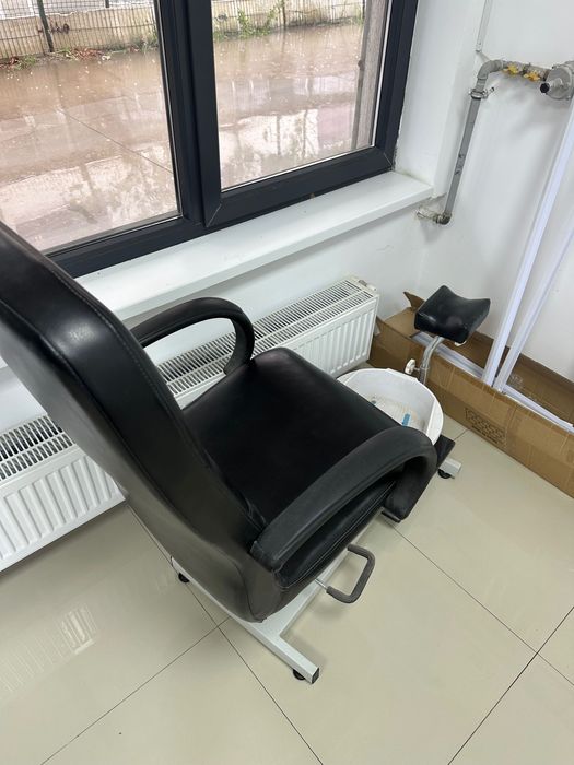 Scaun pedichiură cu spătar reglabil !