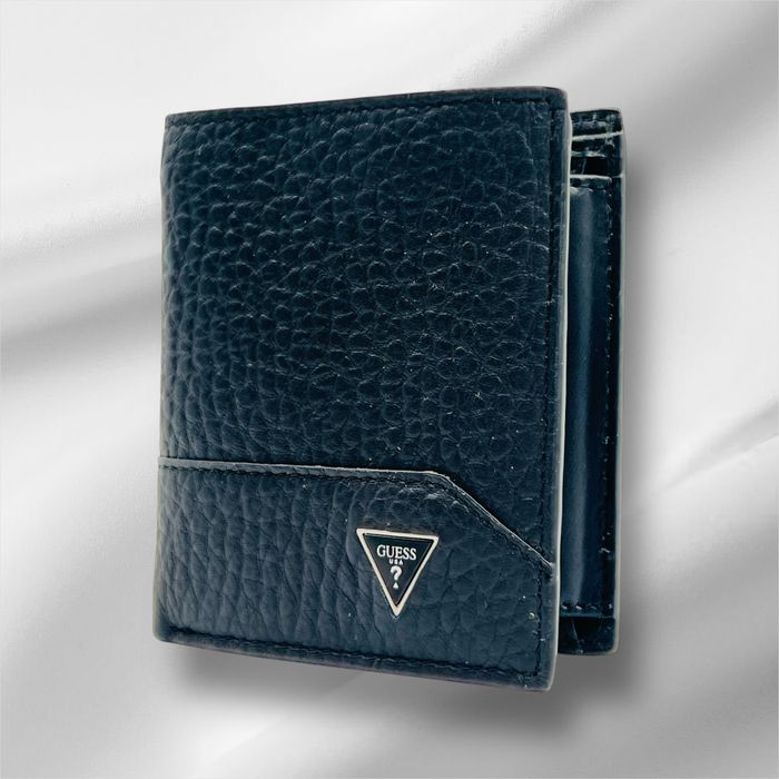 Guess мъжко портмоне ново с етикет