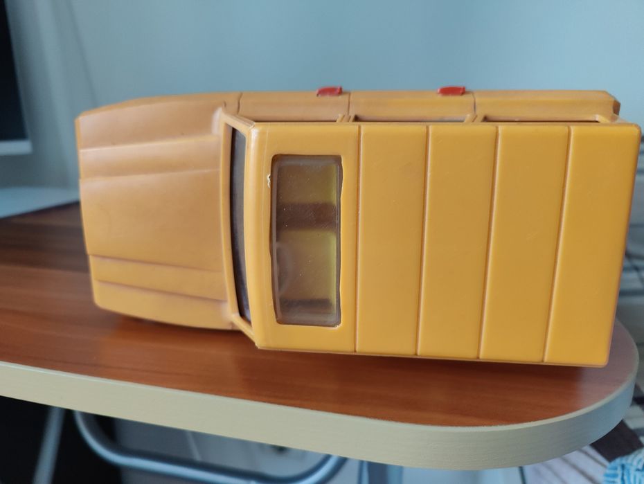 Vînd jucarie/machetă Aro 244 perioada anilor '80.