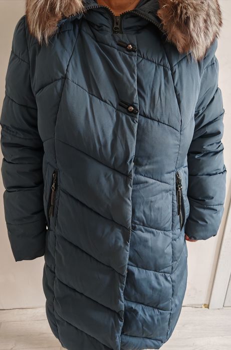 Продам зимнюю женскую куртку