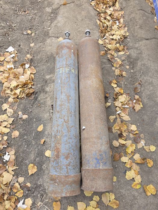 Кислородный и ацителеновый балон