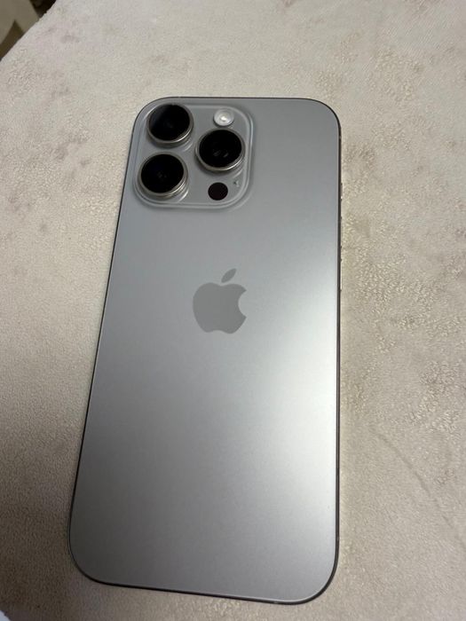 Vand iph 16 pro , 128gb , 100baterie , telefonul este intact