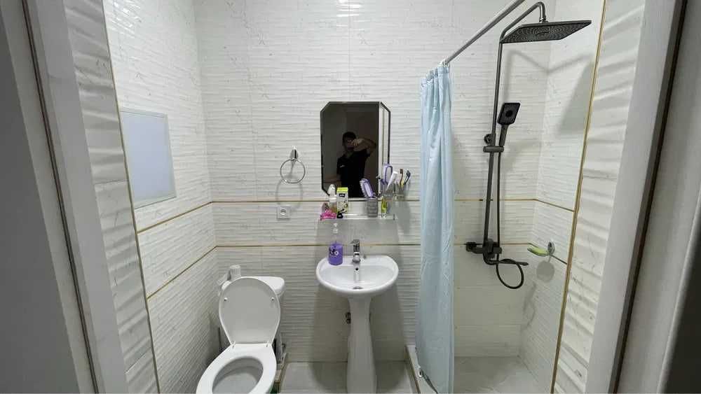 Срочно продается квартира 3/1/4 в сергели грен хаус 80 кв,м 83000$