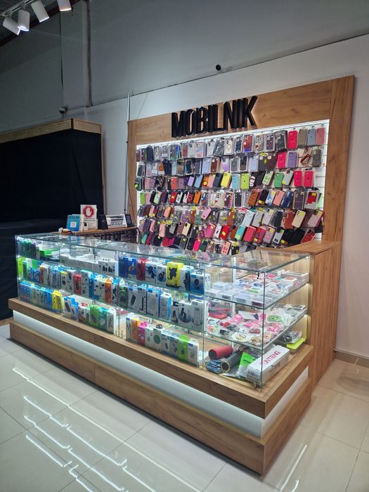 Продам готовый бизнес точка по продаже сотовых аксессуаров, действующи