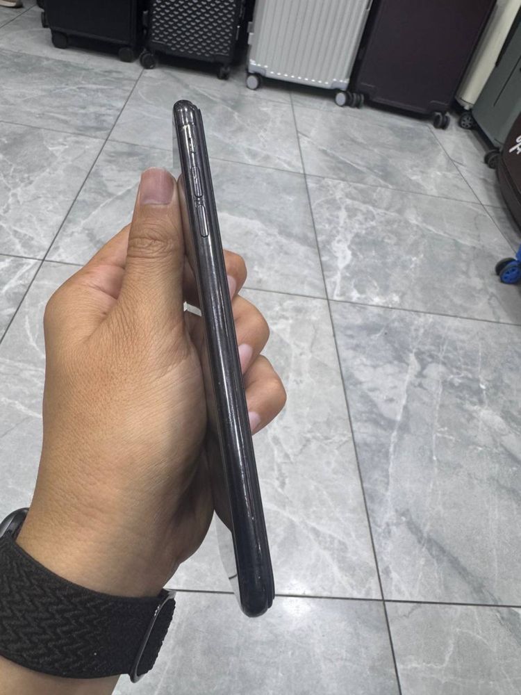 Iphone X Max sotiladi