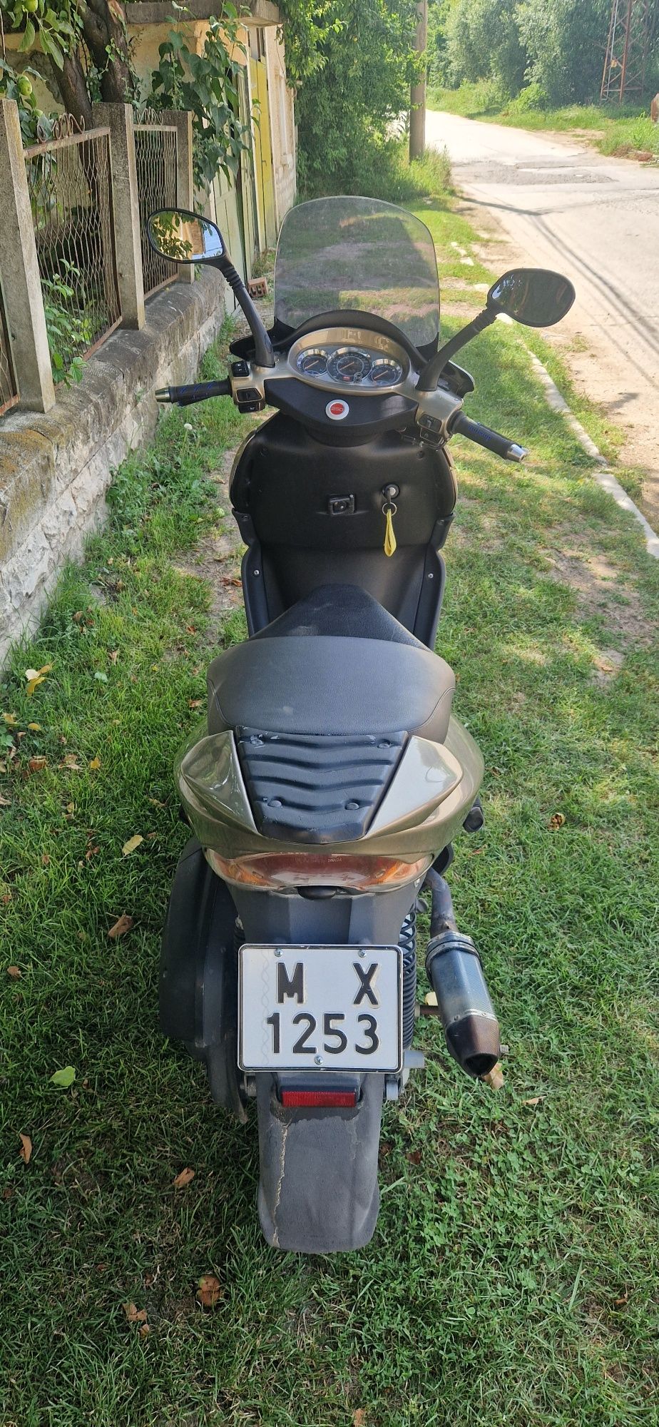 Aprilia leonardo 250