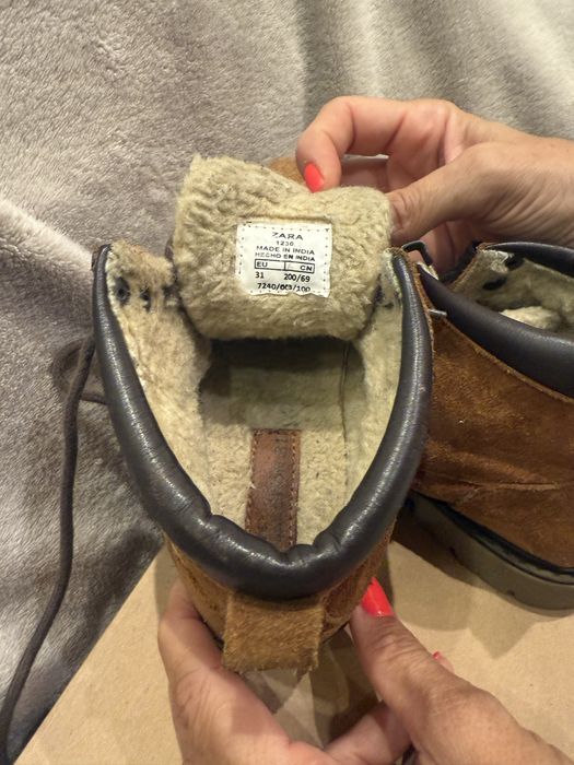 Обувки за момче от естествен велур Zara