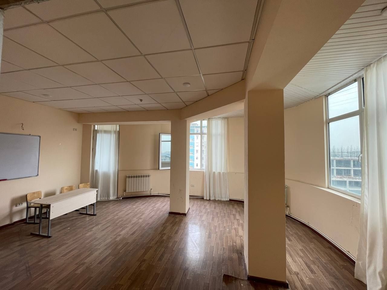 Sebzor 240 m2   nijiloy ijaraga beriladi