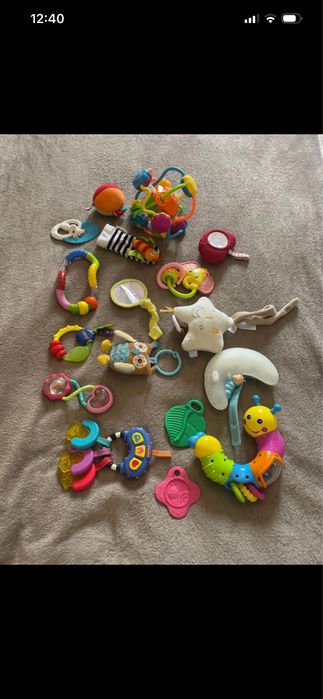 Lot jucarii bebe