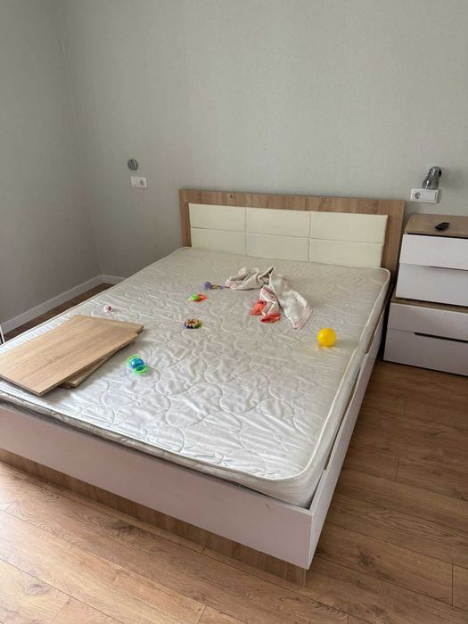 Продам двухспальную кровать