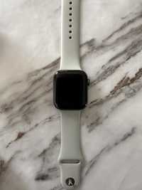 Продам часы Apple watch Series 6 44 mm