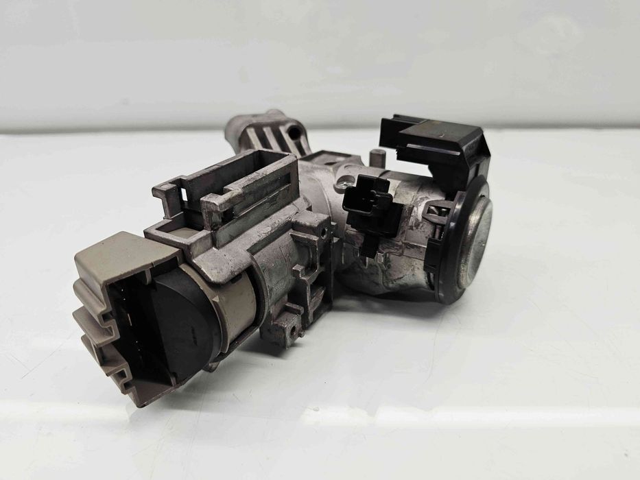 Contact cu cheie Ford Fiesta 6 [Fabr 2008-2019] 8V513F880CC 1.4 TDCi