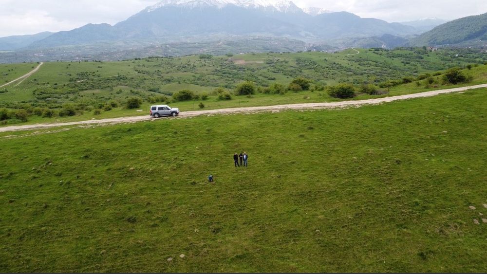 Teren de vânzare ideal pentru camping sau cabane in linistea naturii