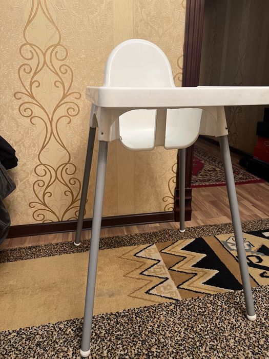 Детский стульчик для кормления  в хорошем состоянии IKEA (икеа)