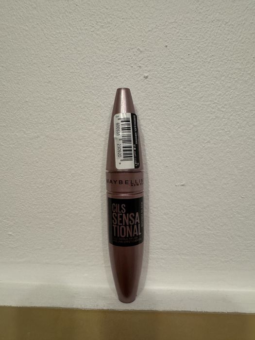 Rimeluri Maybelline  Lash Sensational full fan effect , intense black