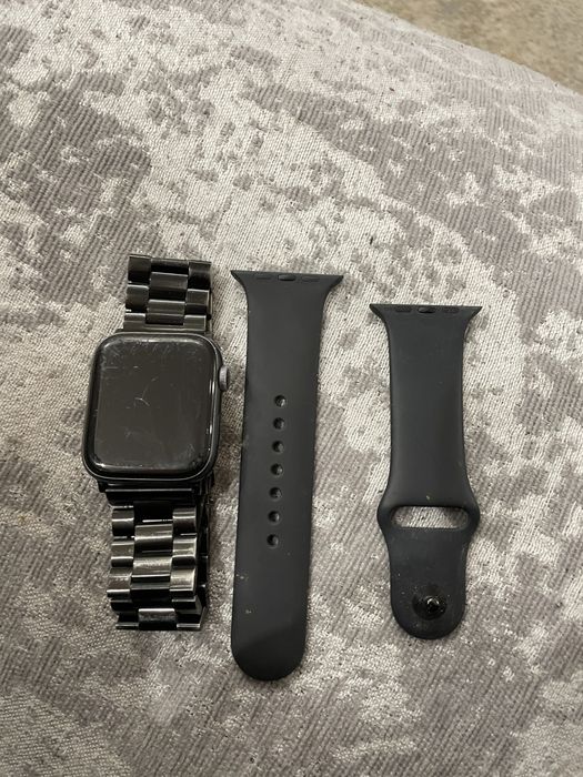 Продам аппелвотч 5 44 мм